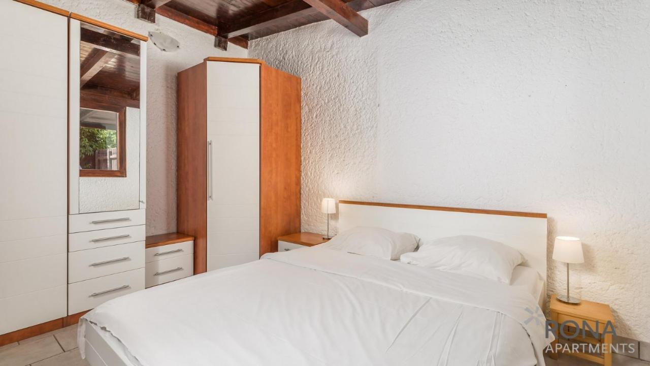 Rona Holiday Home Ana 波雷奇 外观 照片